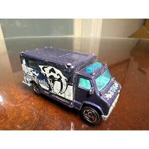 Hot Wheels 1988 Sabertooth Van Die-Cast Purple Toy Car Collectible         58-61